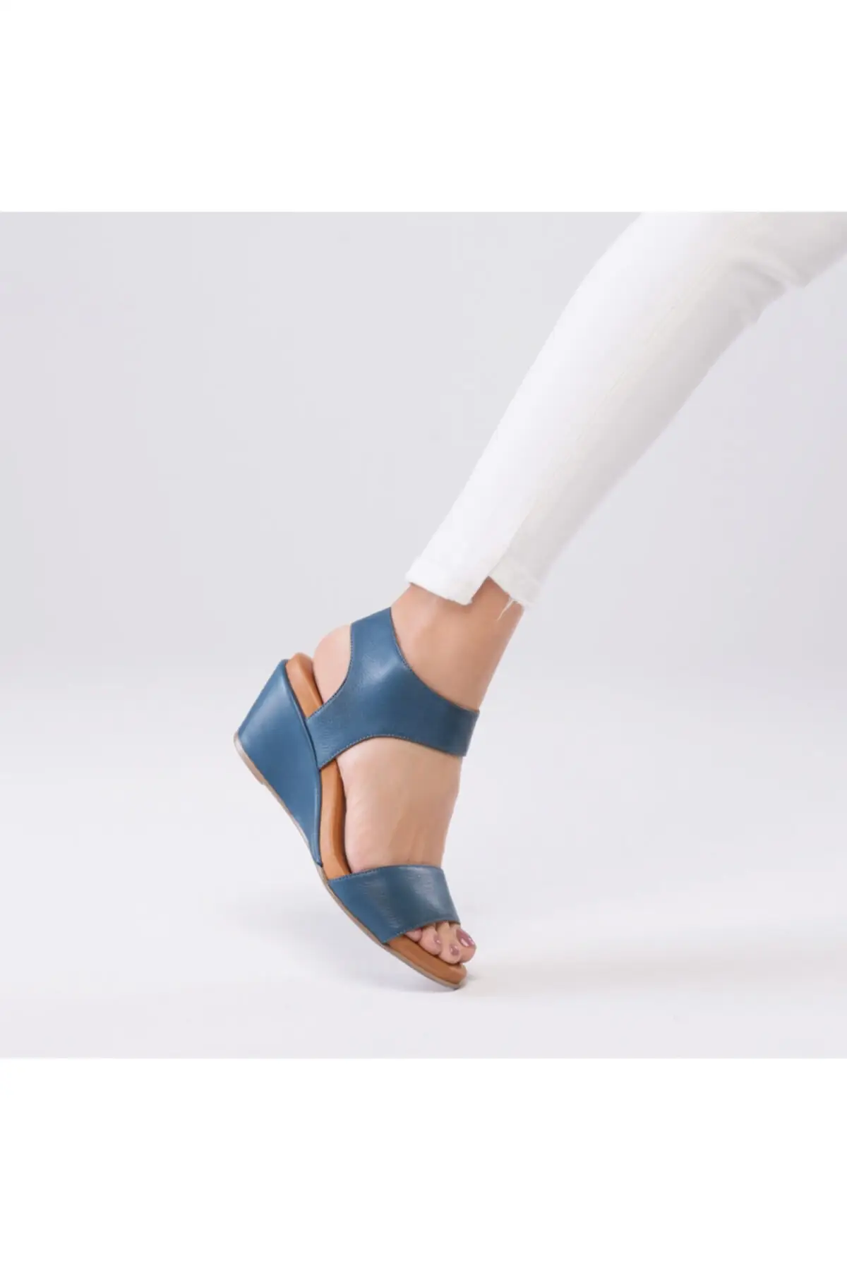 

Women's Genuine Leather Sandals Fashion New Summer Comfort Breathable Casual Quality Ladies Style Light Slipper Sandals