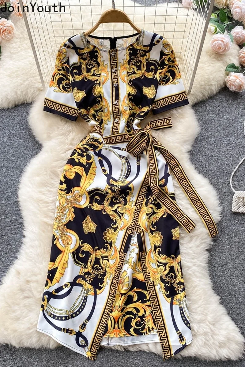 Женское платье с круглым вырезом длинным рукавом и кружевной талией