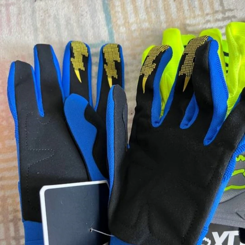 Рисунок 4 - Перчатки, мотоциклы