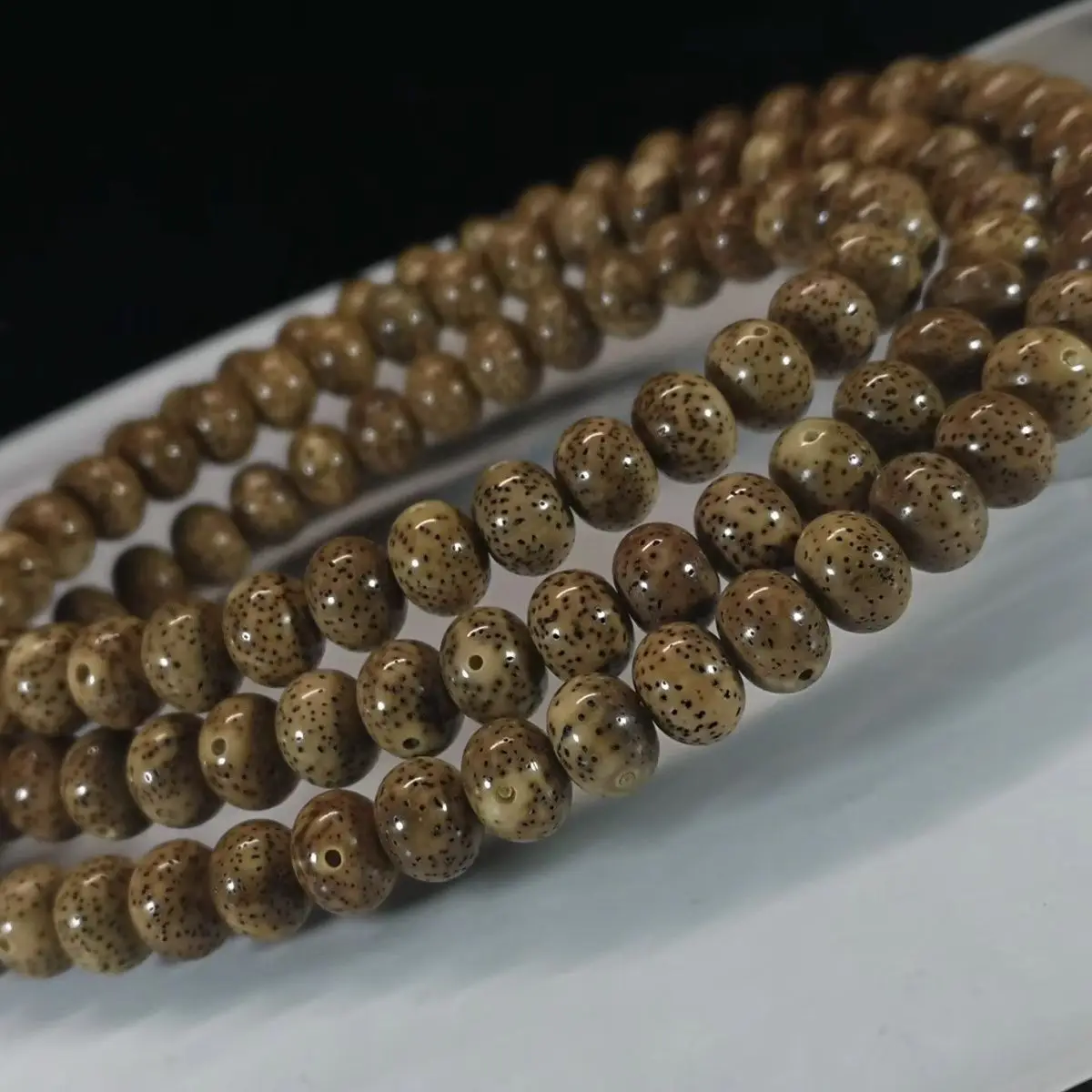 

SNQP Hainan Half Jade Chen Zi Xing Yue Bodhi Hand Chain 108 Buddhist Beads, Prayer Bead, Original Ecological