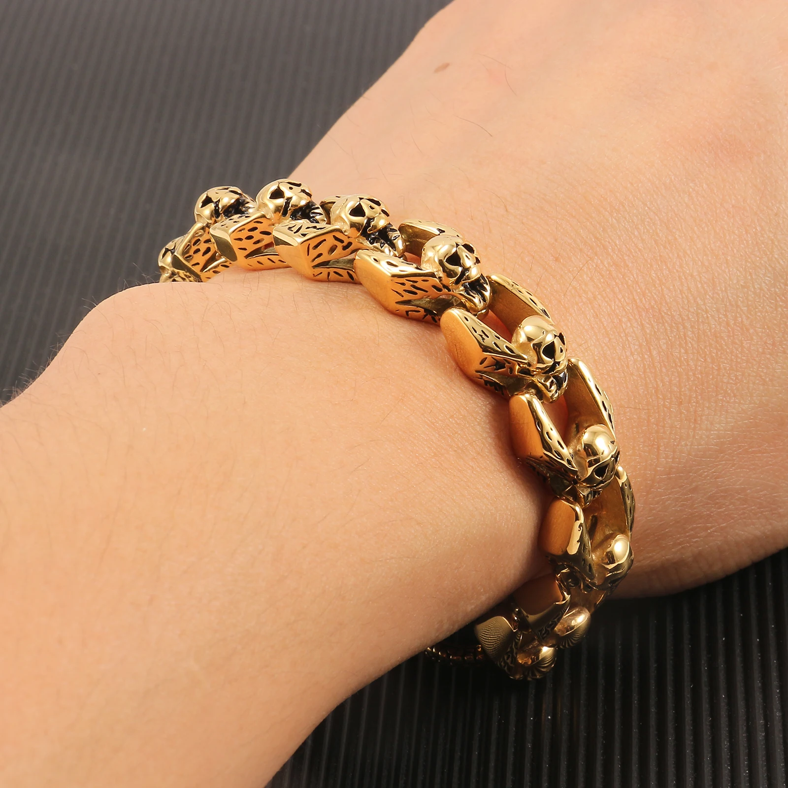 

Vintage Gold Skull Bracelets for Women Men Halloween Stainless Steel Chain Fashion Jewelry Accessories Gifts Waterproof