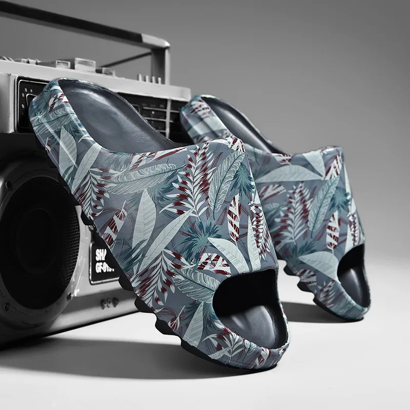 

2022 Couple Slippers Summer New Fashion Non-Slip Beach Sandals Breathable Comfortable Soft Outdoor Slippers For Men Women