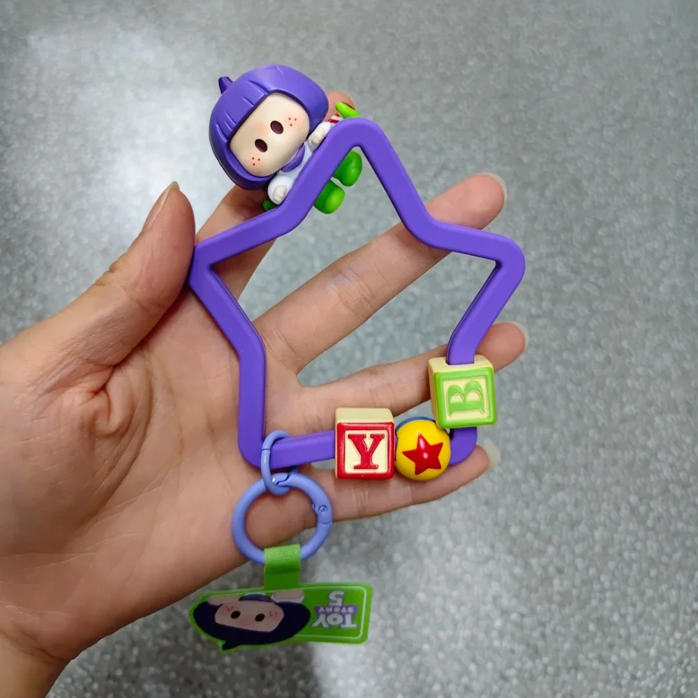 Фото YOYO X Toy Story 5 Подвеска для телефона Blind Box: Фигурка Вуди и Базза Лайтера, Брелок-украшение, Сюрприз-пакет, Игрушка-подарок №3