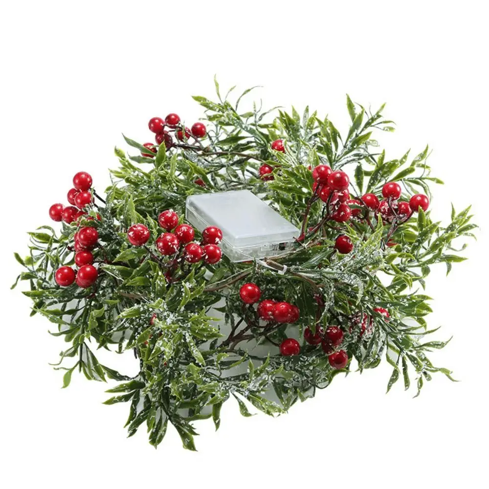 Фото Новогодняя гирлянда Red Berry с красными ягодами, на батарейках, 20/30 светодиодов, с зелеными листьями, имитацией снежинок и растений №2