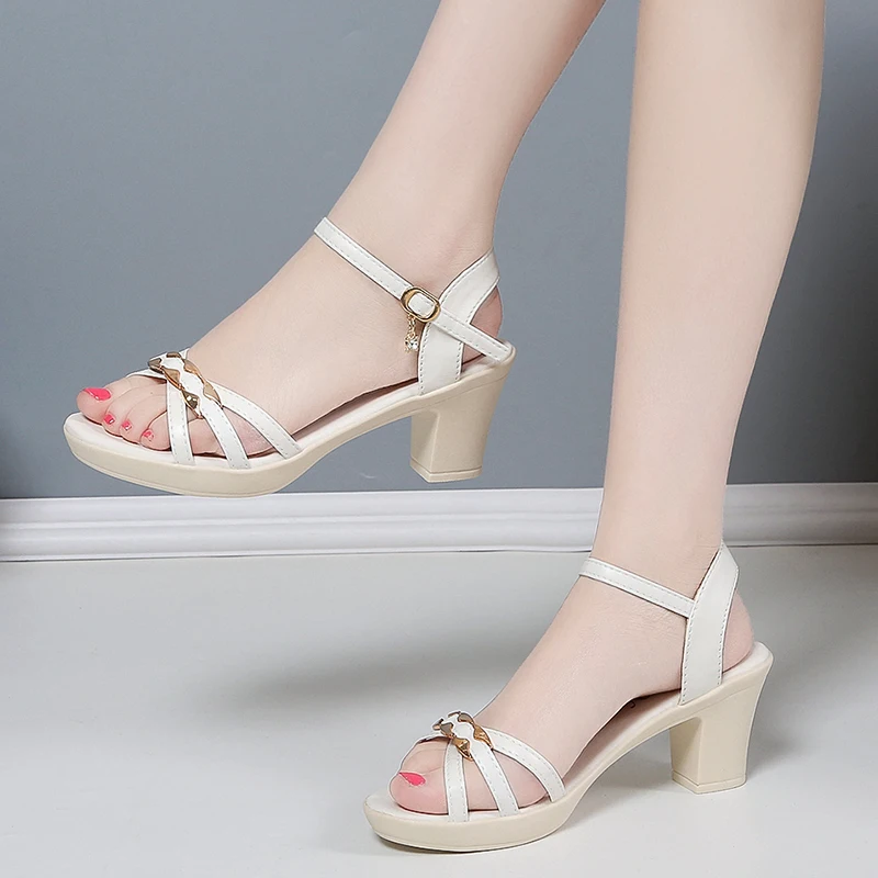 

Women's Thick Heel Sandals Summer High-Heeled Sandals Black Fashion Peep Toe Platform Buckle High Heels Sexy Hollow Out