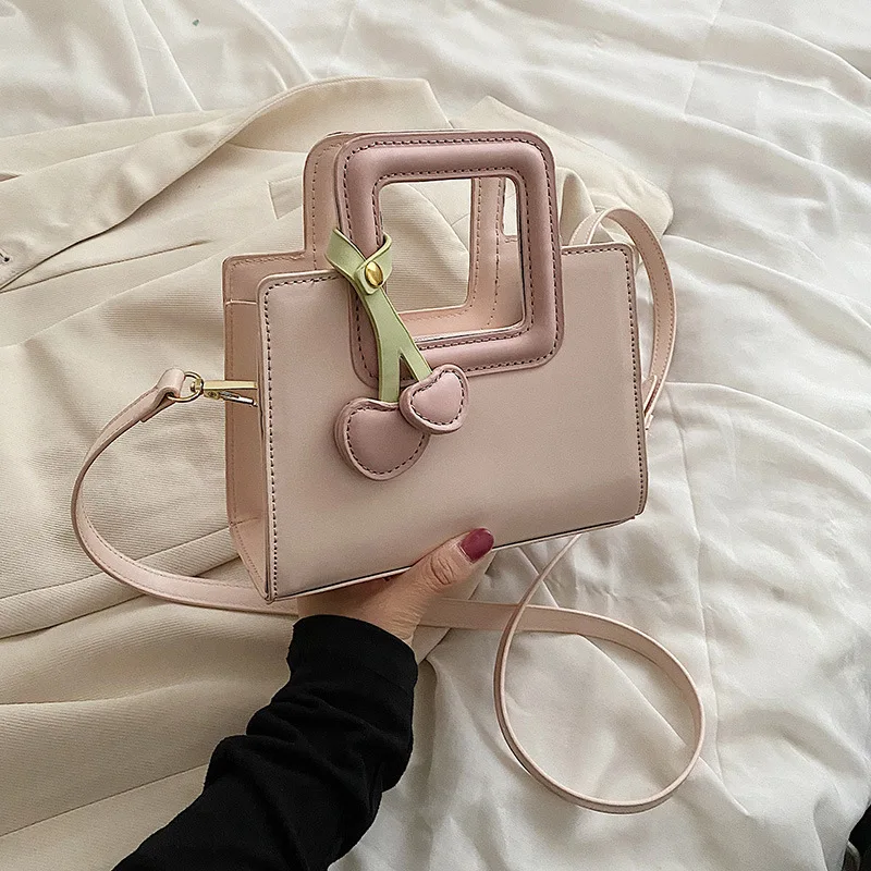 

Популярная маленькая сумка на одно плечо для женщин, Новинка лета 2022, трендовая универсальная сумка-мессенджер в Корейском стиле, модная су...