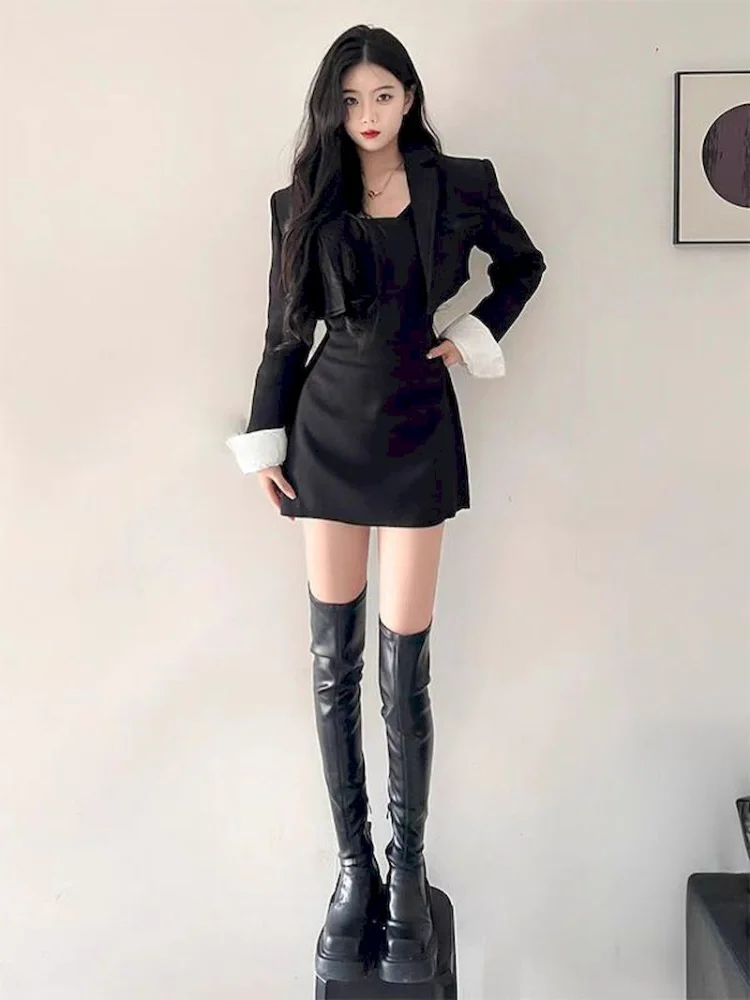 

Комплект UNXX женский весна-лето 2023 Высококачественный короткий костюм пальто платье на бретельках костюм из двух предметов Блейзер женское платье однотонные