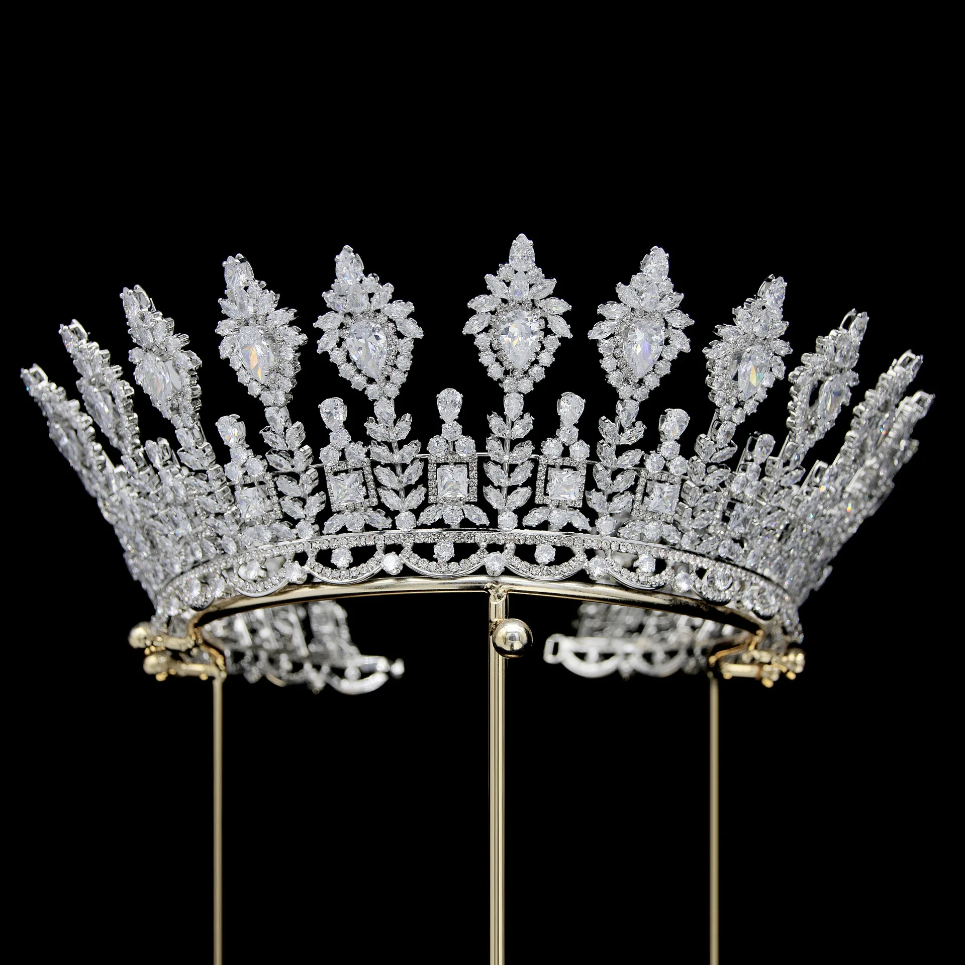 

Luxury Bridal Hair Accessories Ladies Wedding Tiaras and Crowns Stage Awards Round Queen Crown Retro Men's Crown