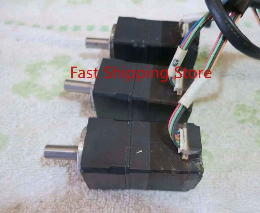 Товар в хорошем рабочем состоянии с 3-месячной гарантией