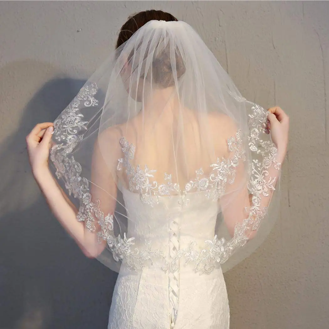 

Bridal Lace Wedding Veils for Brides 2-Tier Appliqued Short Waist Length Bride Veil with Comb Soft Tulle Veils 2023