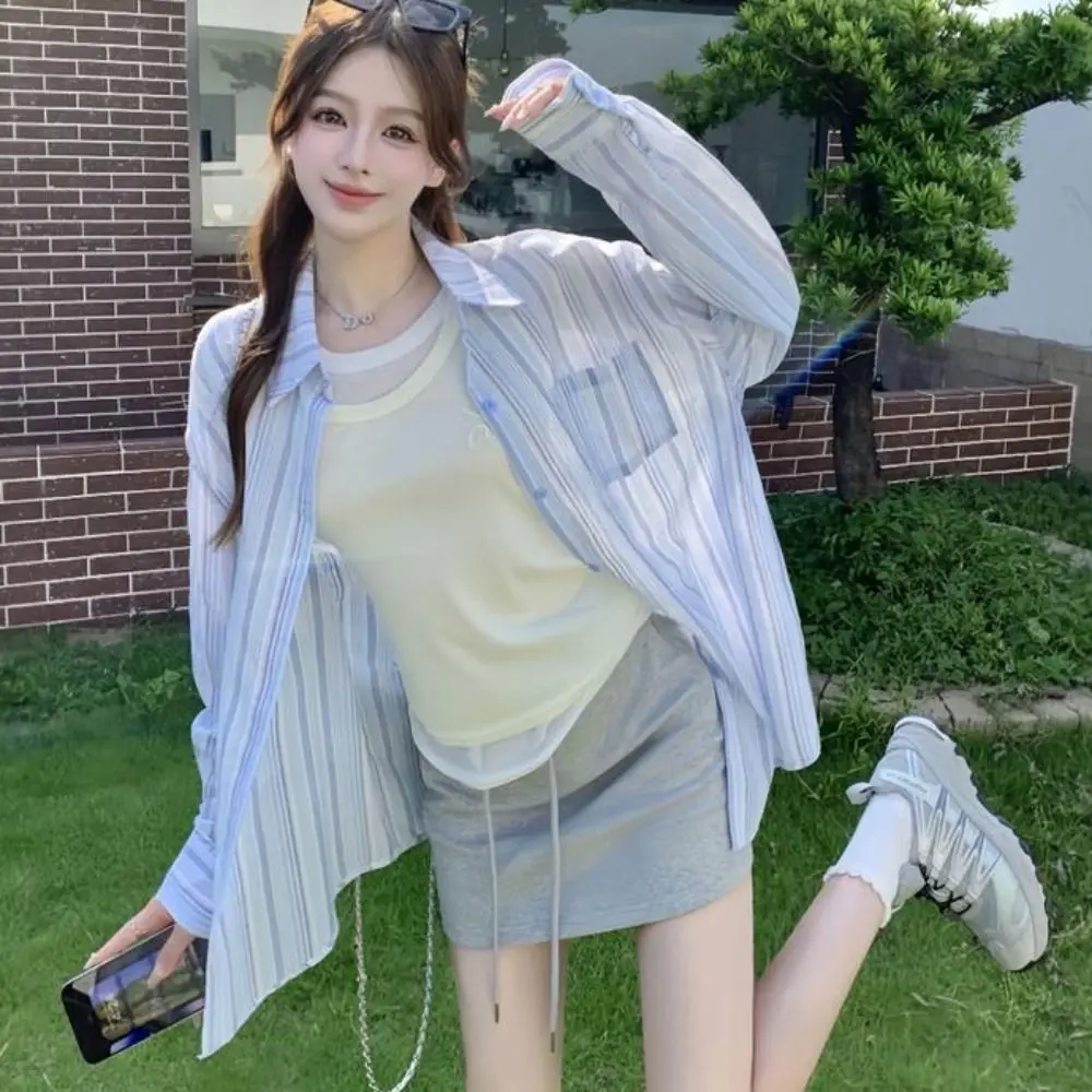 Блузка в розовую полоску с длинным рукавом и отложным воротником