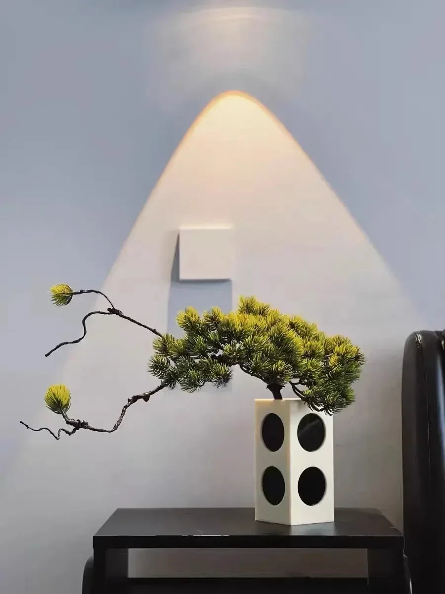 Акриловая современная минималистичная молочно-белая ваза настольные