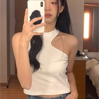 popular in summer a new style design small and slim hot girls wear hollow round neck vest inside fashion crop tank top clothes