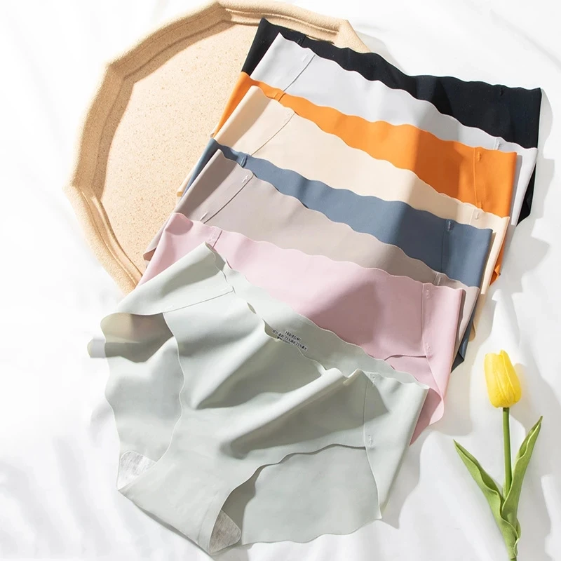 

3PCS/Set Women Slip Silk Seamless Panties M-XL Female Underwear Soft Thin Light Panti Culotte Lingerie Brief