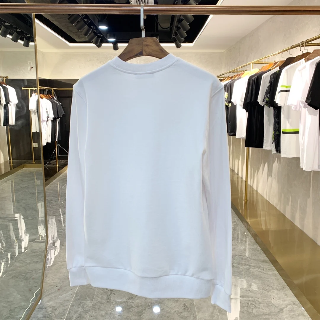 Рисунок 2 - Пуловер Yamamoto для осени и зимы