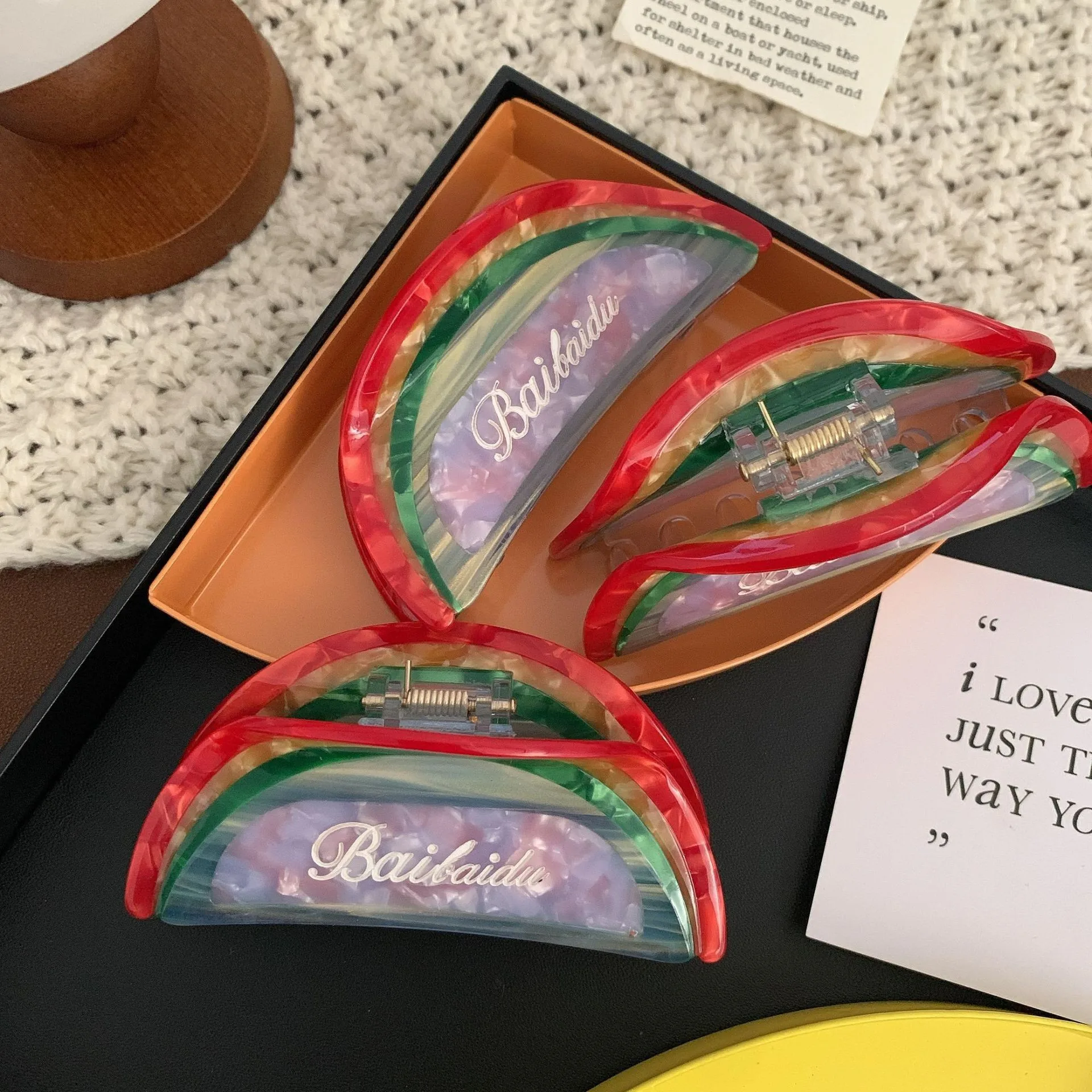 

Creative Rainbow Acetate Claw Clip Shark Hair Clip for Women Hair Accessories Girls Fashion Headwear Hair Crab 2023 New