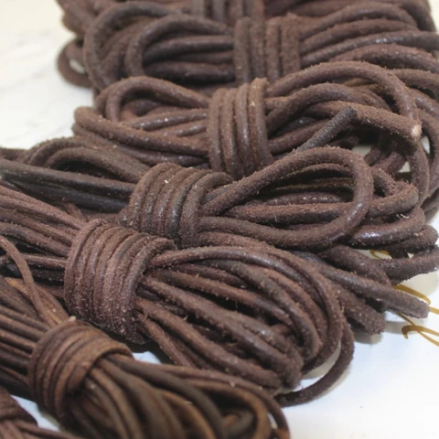 REGELIN Кожаный шнур из бычьей кожи коричневый 2 метра