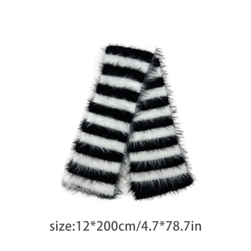 Рисунок 5 - Женский шарф в стиле субкультуры Y2K