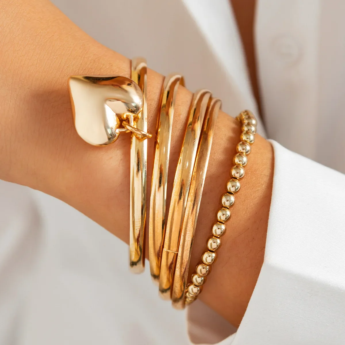 Модный нерегулярный женский браслет с подвеской Love металлическая текстура