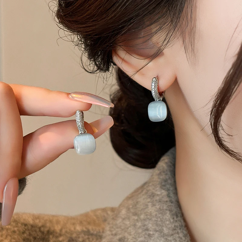 Новые корейские модные легкие роскошные квадратные серьги с камнями кошачий