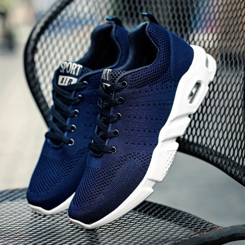 

a pair of shipping in the autumn of 2021 new sport shoes breathable fabric cushion shoes all-match fly wear running shoes