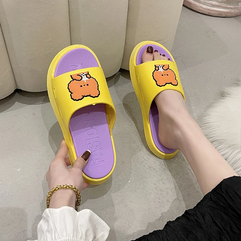 

Flat Shoes Female Home Slippers Women's Platform Luxury Slides Low Massage Rubber Summer Designer PU Rome Flat Shoes Female Low