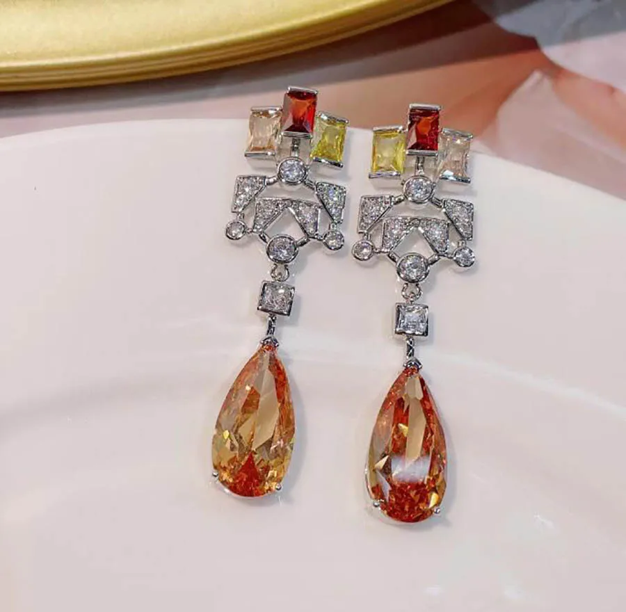 

Fashion color treasure drop-shaped geometric earrings European women vintage geometric luxury banquet wedding retro jewelry