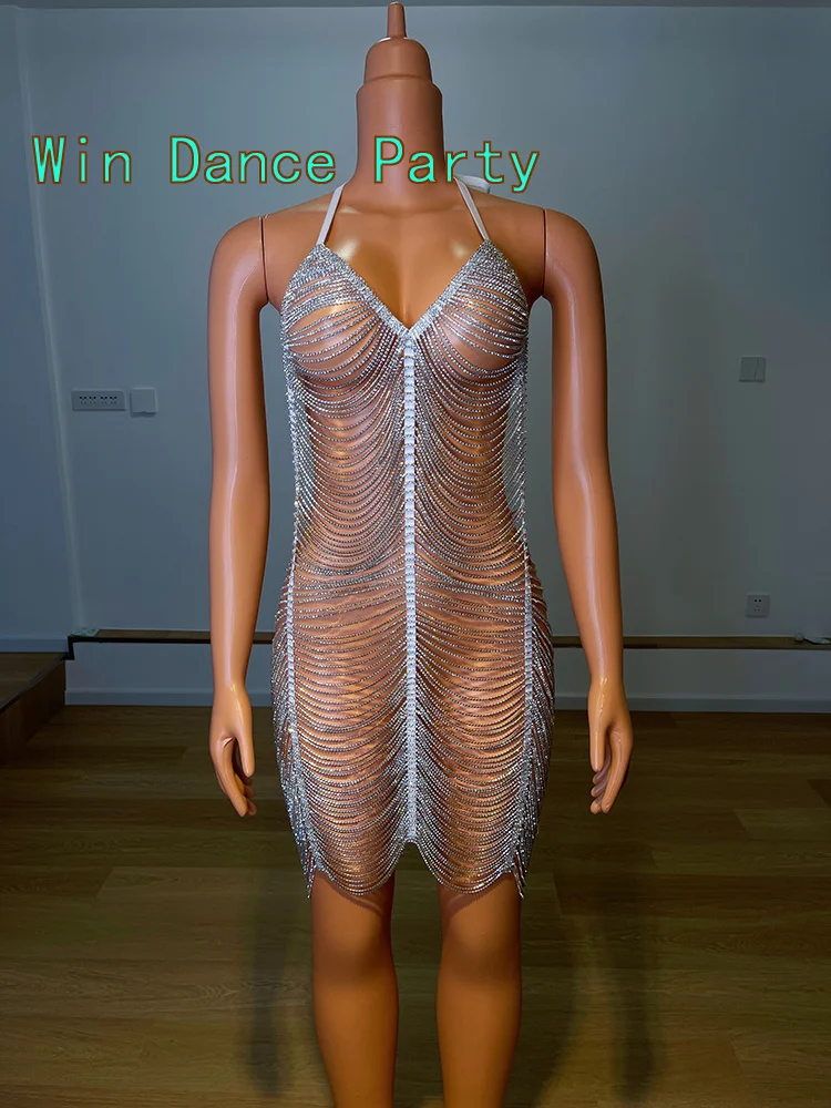 Черное короткое платье русалки с длинным рукавом для выпускного вечера