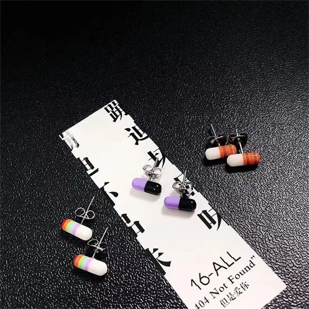 

Ins original funny small pill capsule Earrings chaoku girl bouncing ear studies anti allergy jewelry