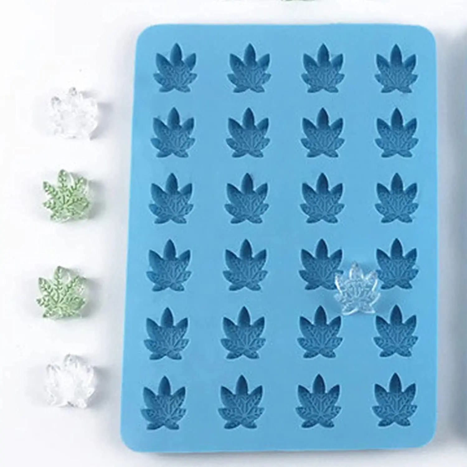 

Tray For Ice Cubes Maple Leaf Food Grade Easy Clean For Making Blue Chocolate Sweet Ice Cream Cakes