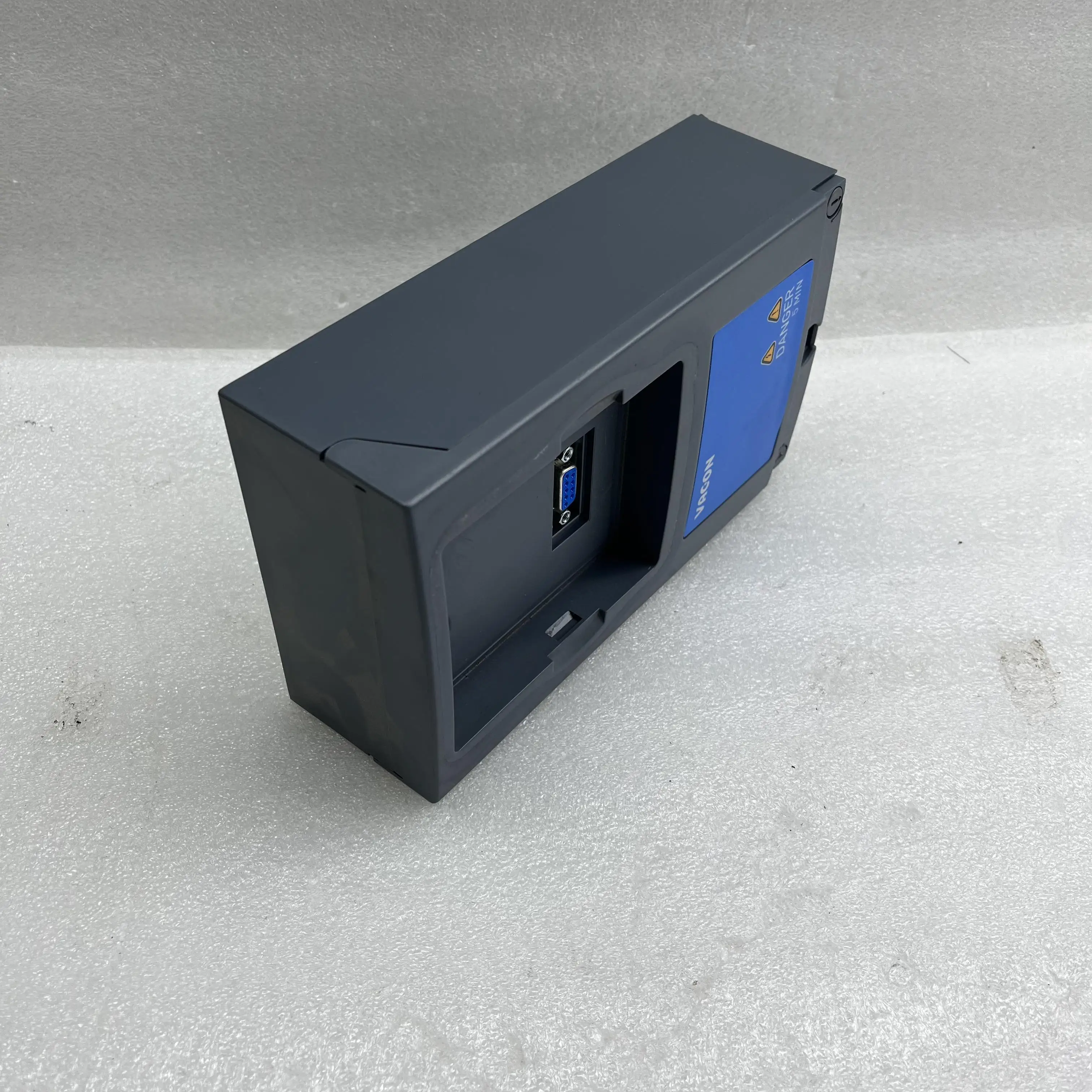 VACON CPASA1AF 000000 Оригинальный контроллер программирования складного домика ПЛК