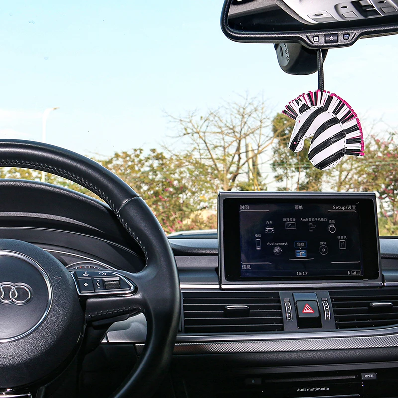 DIMY 2023 NEW Handbag pendant pony pendant big brand high-grade bag ornaments niche tassel zebra head cute jewelry accessories