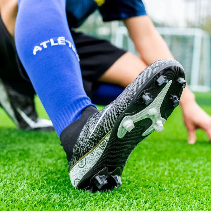 Men's Football Shoes Quality High Help Futsal Flying Woven Breathable Soccer Boots Ultra-Light Anti-Skid Training Sneakers