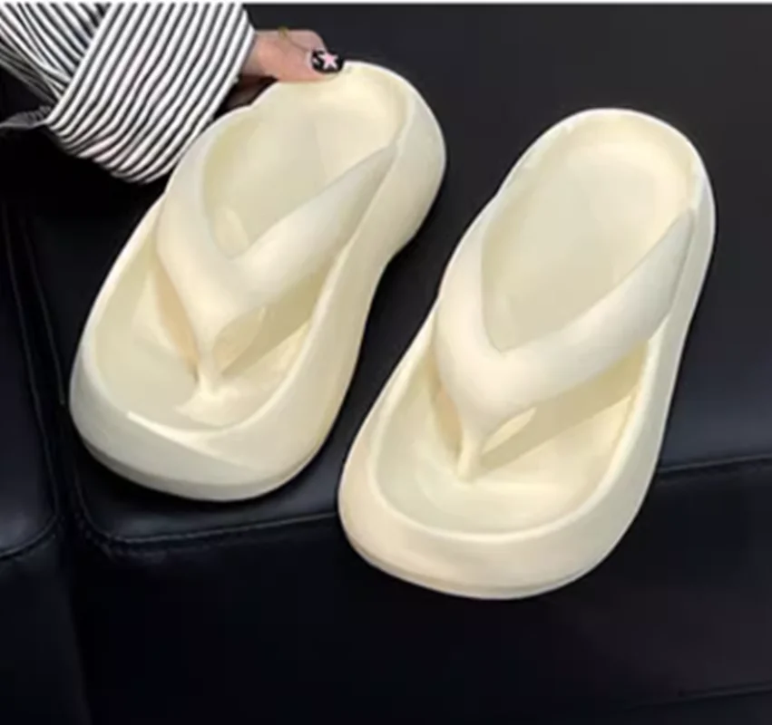 

Large base EVA flip-flops in the summer of female money outside wear fashion web celebrity ins antiskid slippers for women