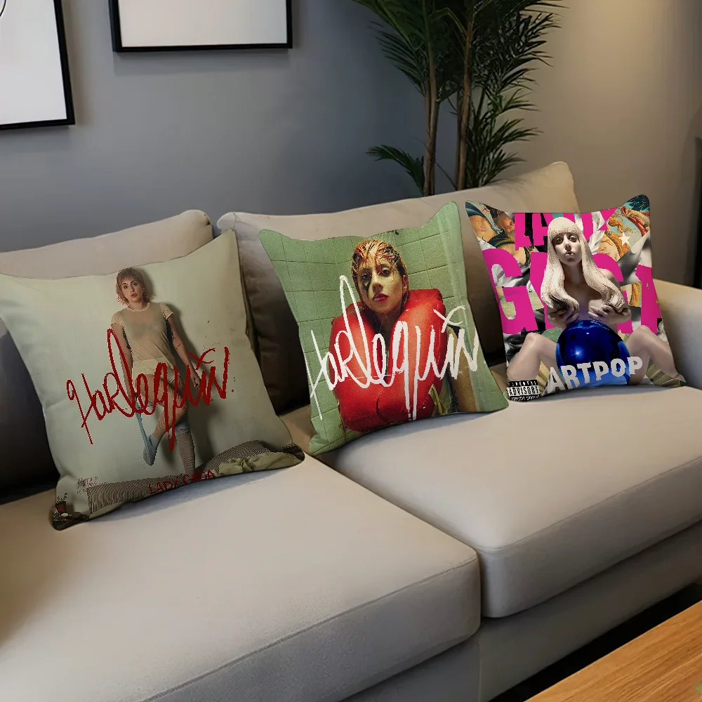 Декоративная наволочка Леди Гага полиэстер