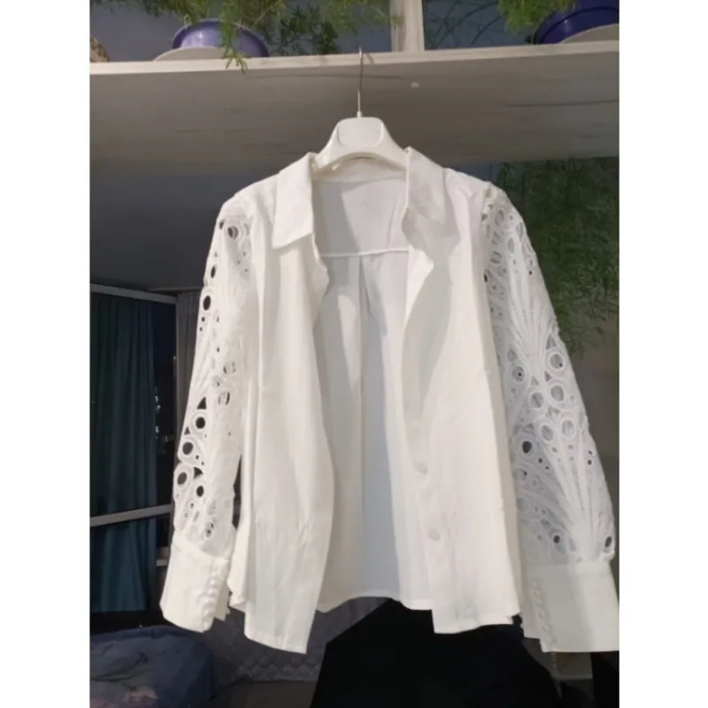 Женская ажурная блузка на пуговицах Черная кружевная с длинным рукавом в уличном