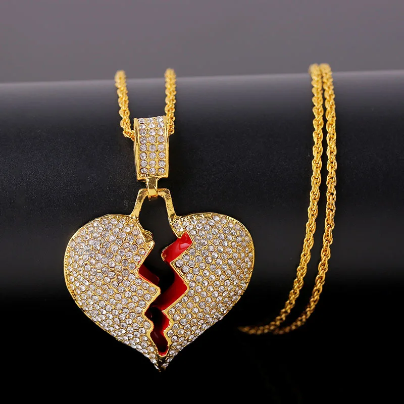 

European and American hip-hop style cracking love necklace female hip-hop fashion diamond-studded broken heart metal pendant