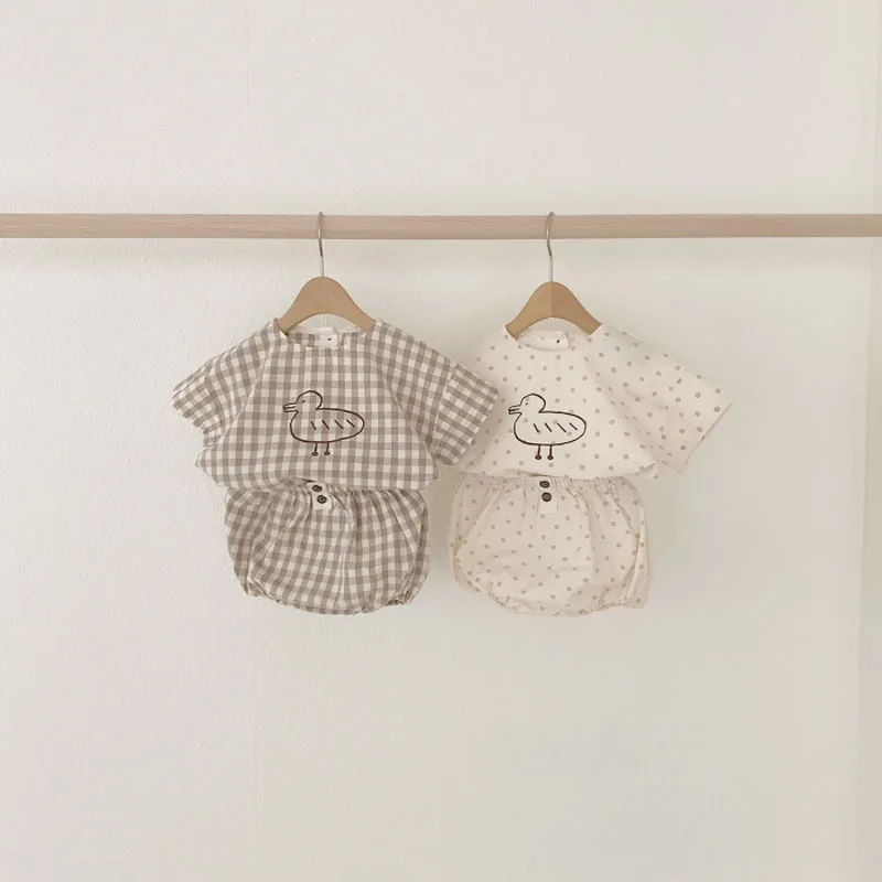 

Детский хлопковый комплект из футболки и шортов, с мультяшным принтом утки