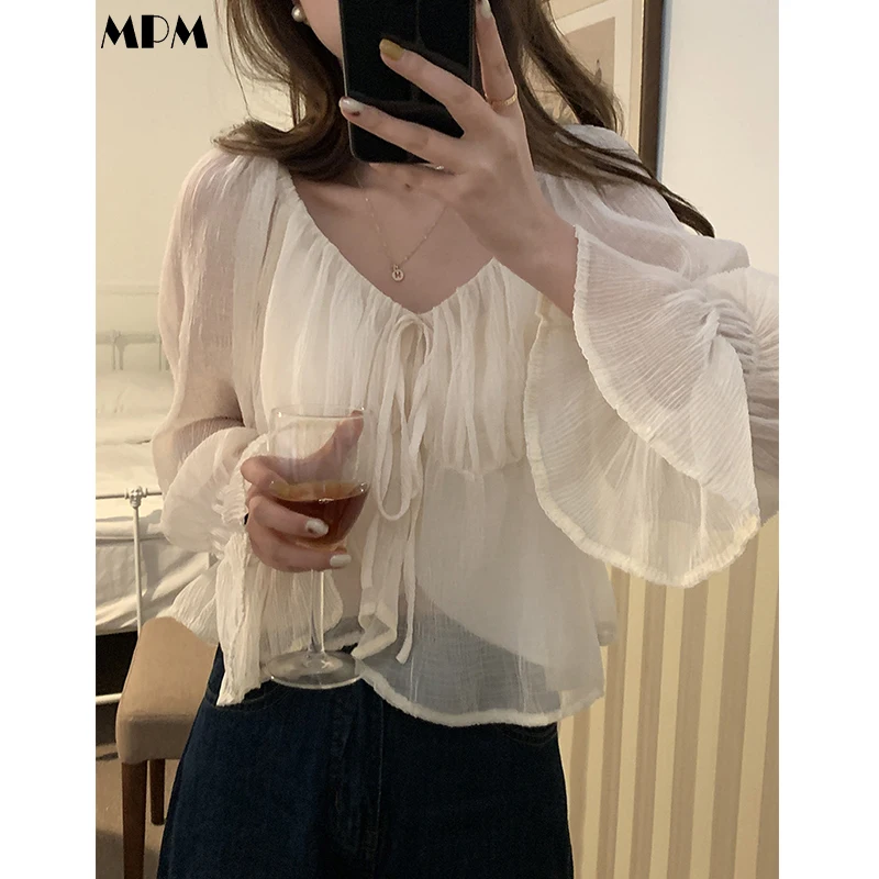 

Элегантная шифоновая женская рубашка с оборками, свободная Модная легкая женская блузка с V-образным вырезом и рукавом-бабочкой, повседневн...