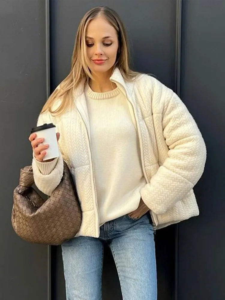 Вязаные хлопковые короткие пуховики с принтом женские утепленные однотонные