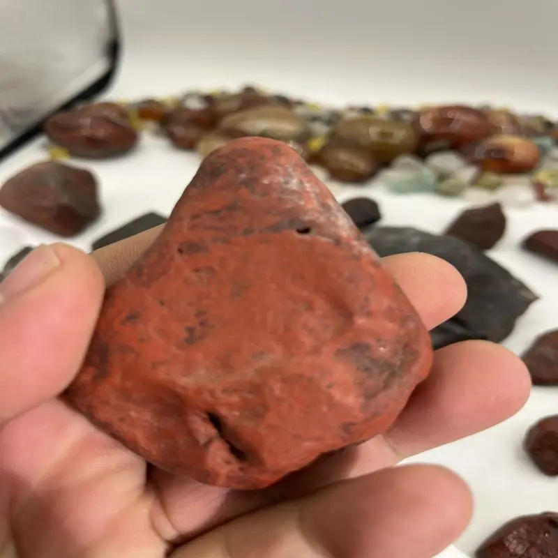 1Kg Natural Raw Stone Agate Red Edding Gravel Accompanying Handle Piece Decorative Ornaments