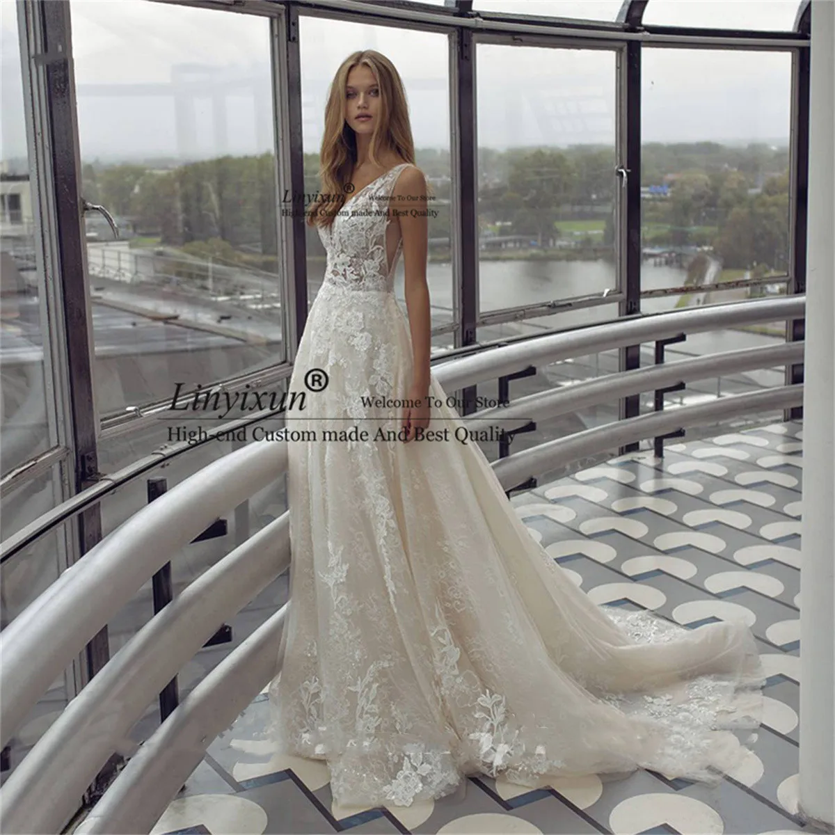 

Romantic Shiny Lace A Line Wedding Dresses Appliques Strapless V Neck Tulle Floral Beach Bridal Gown Sweep Train Robe de Mariee