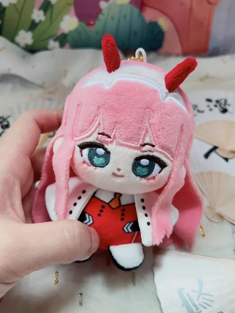 Брелок для ключей с ушками и хвостом из мягкого плюша Zero Two 12 см