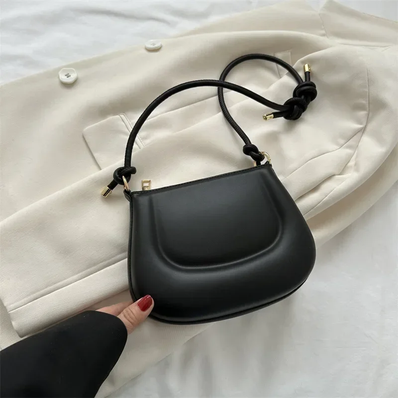 

One Shoulder Bags for Women Large Capacity Chains PU Leather Female Solid Travel Versatile Handbags 2023 Spring/Summer