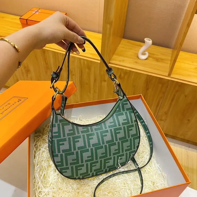 Новинка 2024 модная сумка 25 см Корейская версия французской сумки женская на плечо