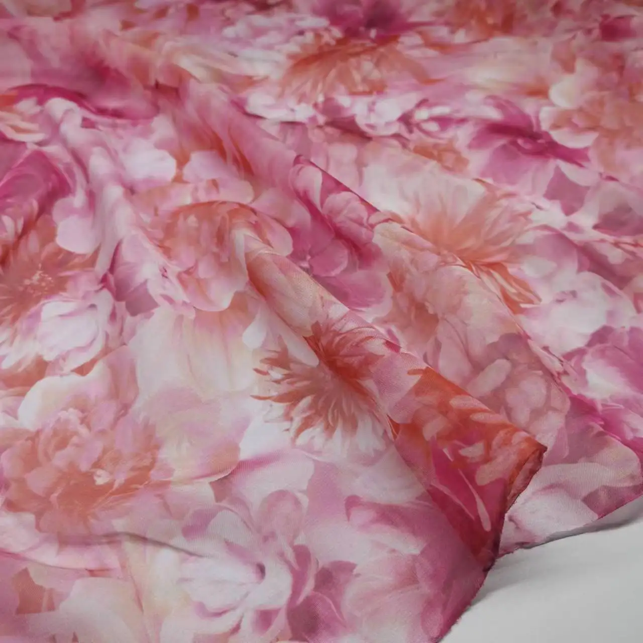 Шифоновая ткань