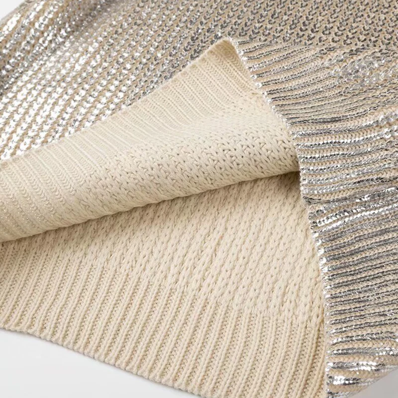 Женский однотонный пуловер с блестками