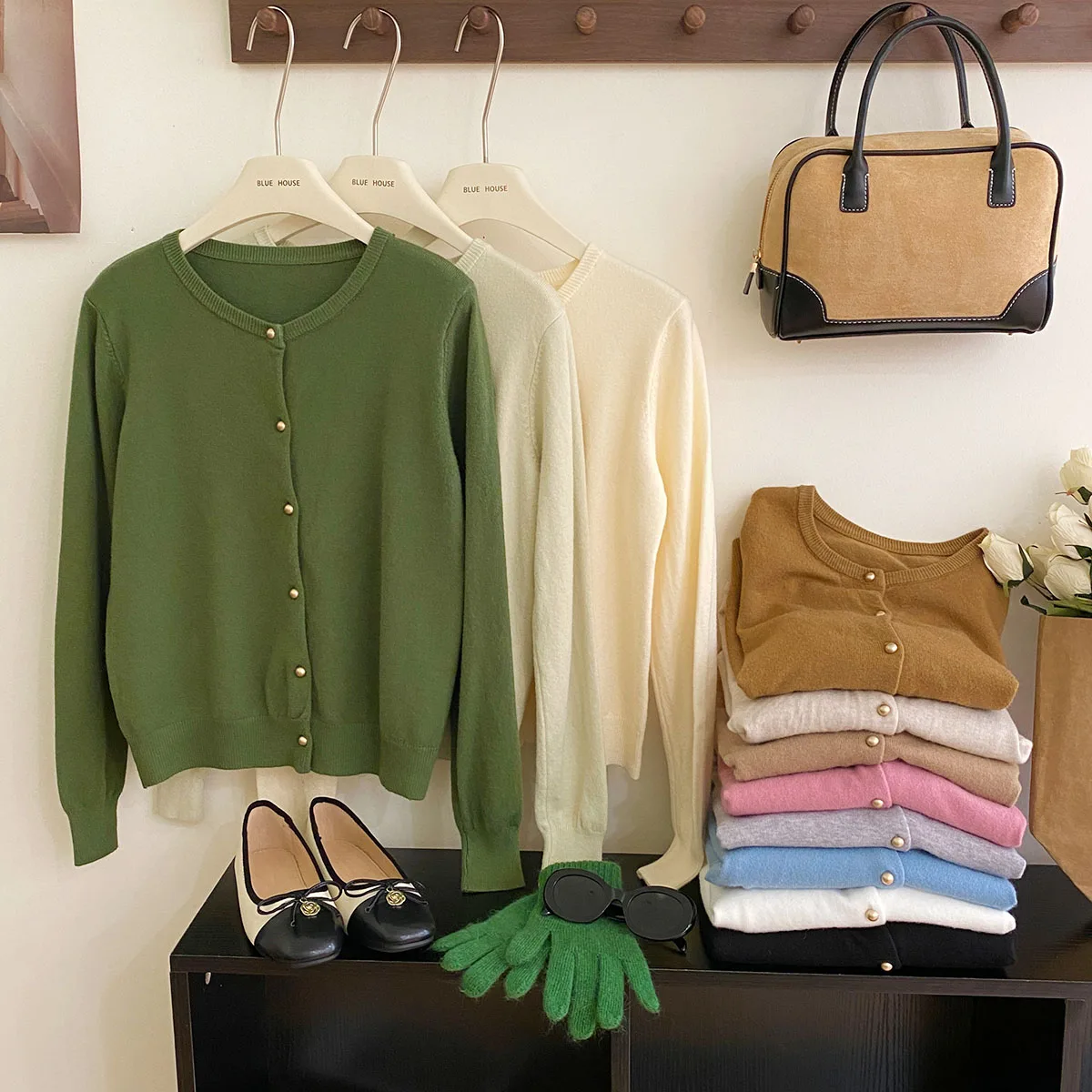 Простой вязаный кардиган с круглым вырезом в стиле ретро маленький золотой