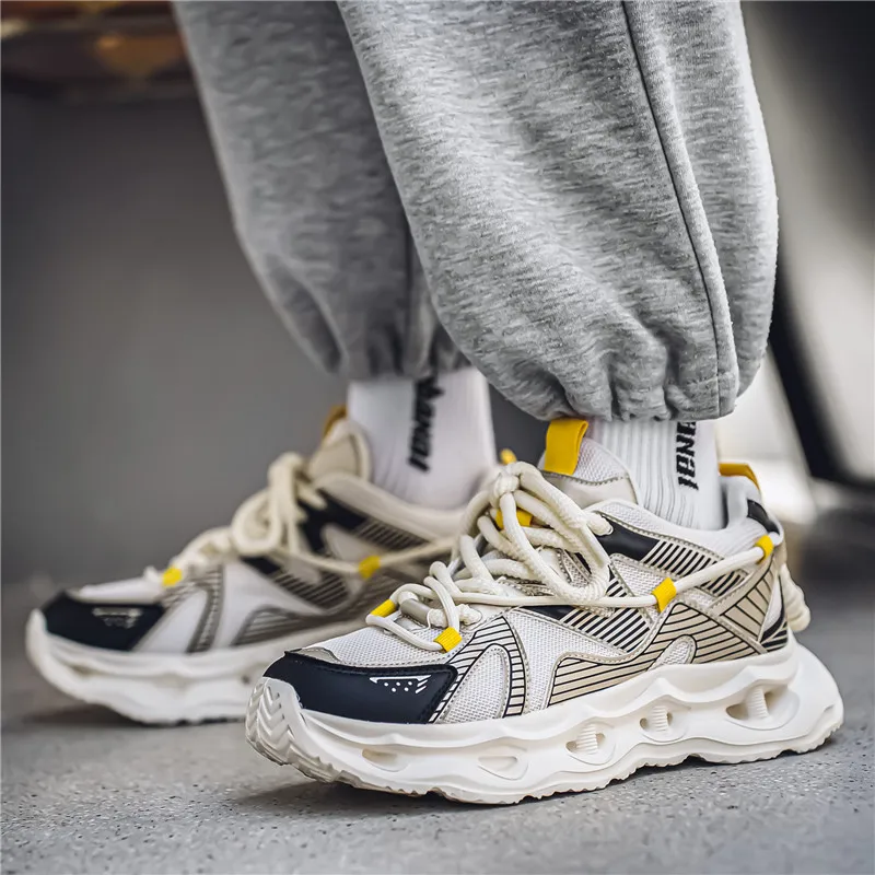 Студенческая повседневная спортивная обувь на мягкой подошве дышащая