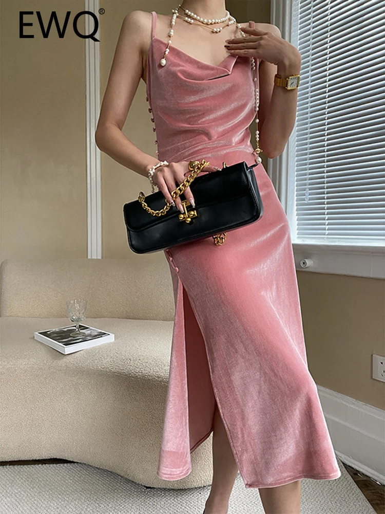 

EWQ Backless Elegant Velvet Sling Dress Long For Women Luxury V Neck Slim Style Ladies Party Clothing 2023 Summer New 26D318